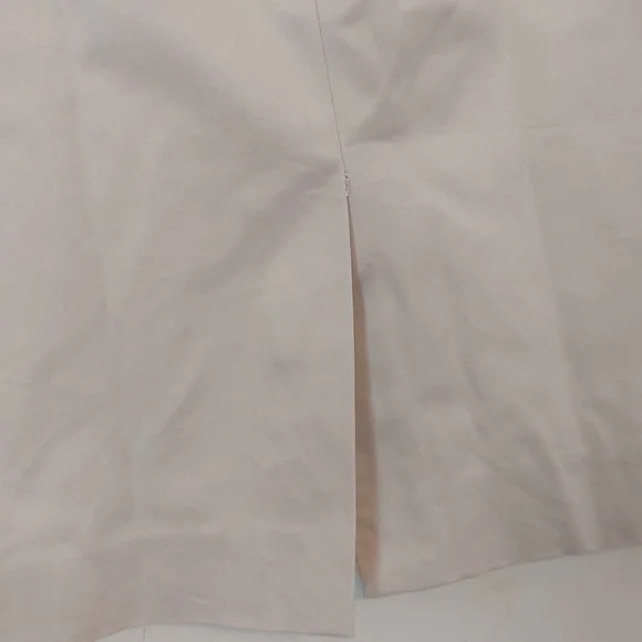 J.Crew Ecru White Pencil Skirt with Button Accent Women's Size 6 - Picture 8 of 8